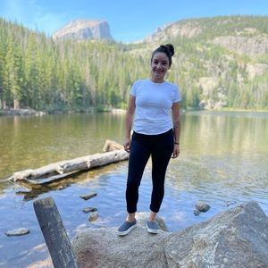 Meet your Posher, Marcela